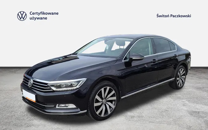 samochody osobowe Volkswagen Passat cena 92900 przebieg: 133550, rok produkcji 2018 z Grudziądz